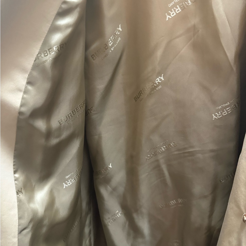 Burberry Women’s Farringdon Car Coat In Honey - Picture 8 of 11